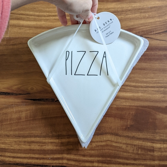 Rae Dunn Other - Rae Dunn Pizza Plate Set